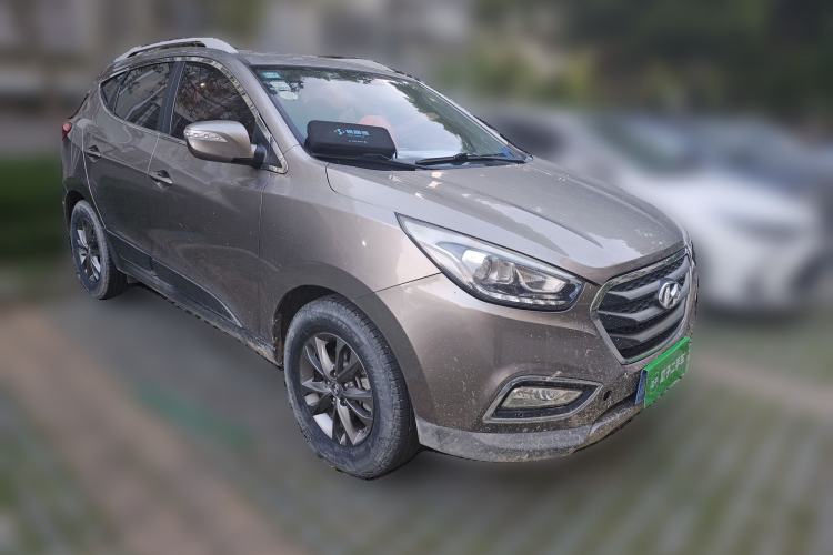Used Hyundai ix35 2015 2.0L Automatic 2WD Comfort Edition China V Standard Front Right 45 Deg