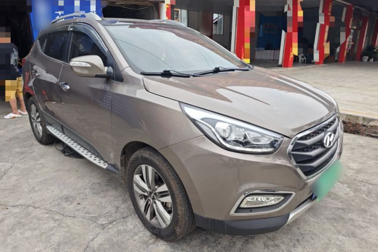 Used Hyundai ix35 2015 2.0L Automatic 4x4 Smart Version China IV Standard Front Right 45 Deg