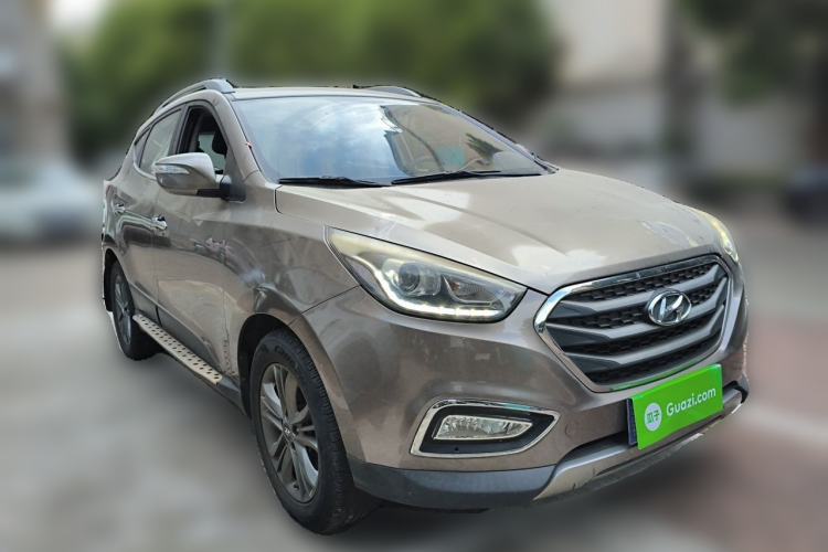 Used Hyundai ix35 2015 2.0L Automatic 2WD Smart Type China IV Front Right 45 Deg