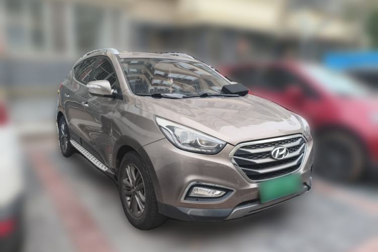 Used Hyundai ix35 2015 2.0L Automatic 2WD Smart Type China IV Front Right 45 Deg