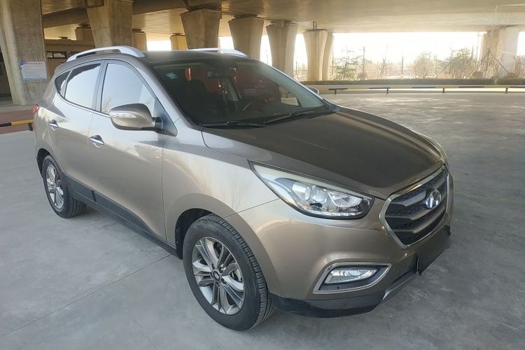 Used Hyundai ix35 2015 2.0L Automatic 2WD Smart Version China V Standard Front Right 45 Deg