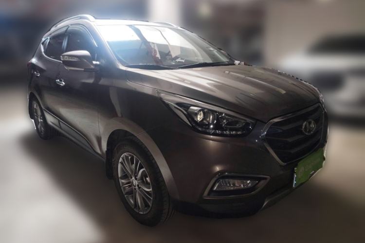 Used Hyundai ix35 2015 2.0L Automatic 2WD Smart Type China IV Front Right 45 Deg