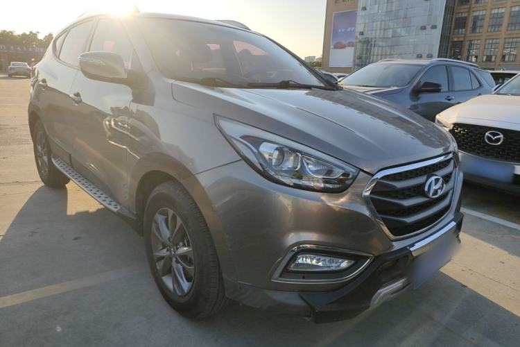Used Hyundai ix35 2015 2.0L Automatic 2WD Comfort Edition China V Standard Front Right 45 Deg