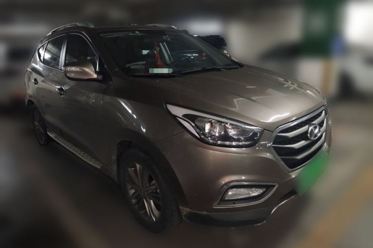 Used Hyundai ix35 2015 2.0L Automatic 2WD Smart Type China IV Front Right 45 Deg