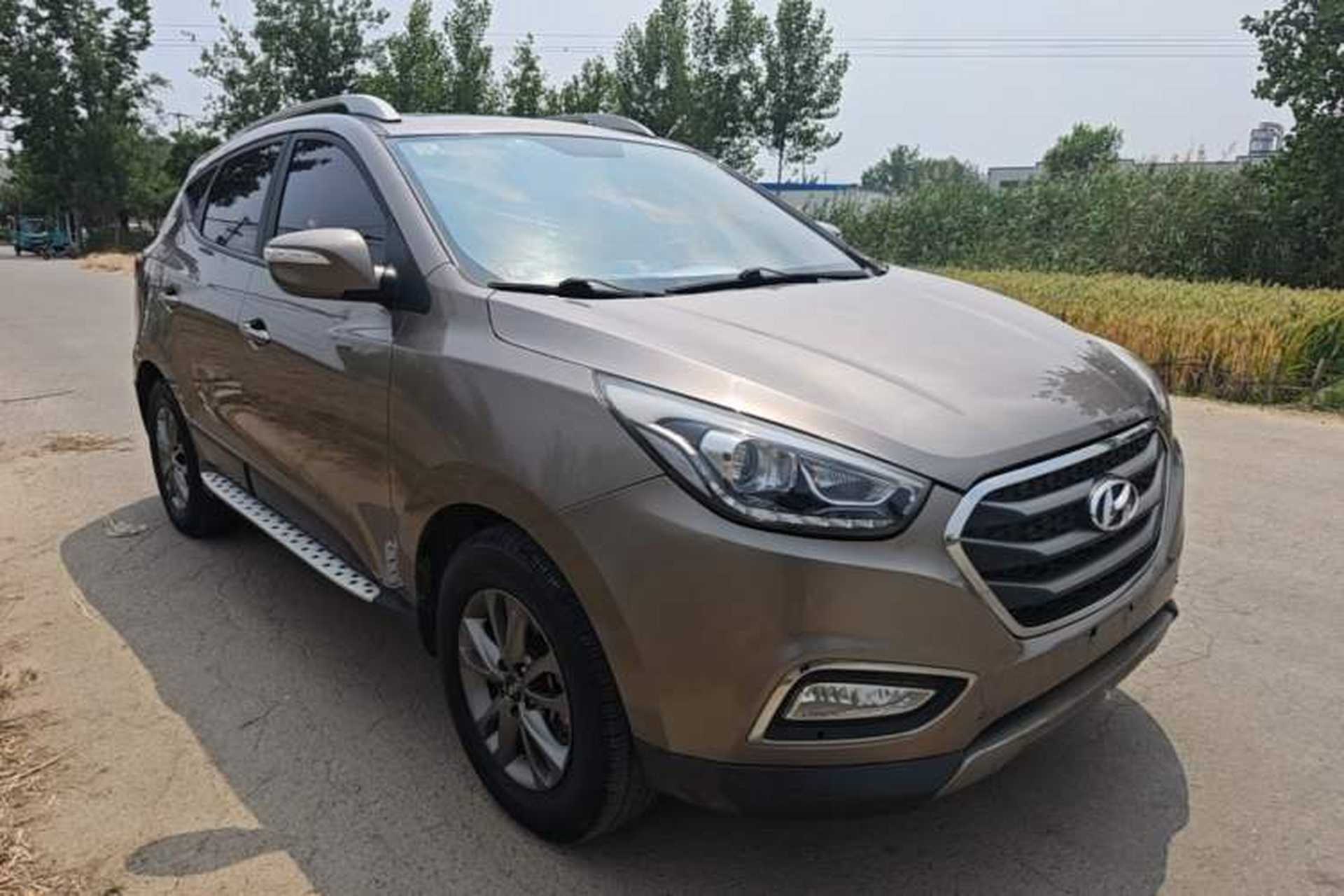 Used Hyundai ix35 2015 2.0L Automatic 2WD Comfort Edition China IV Standard Front Right 45 Deg