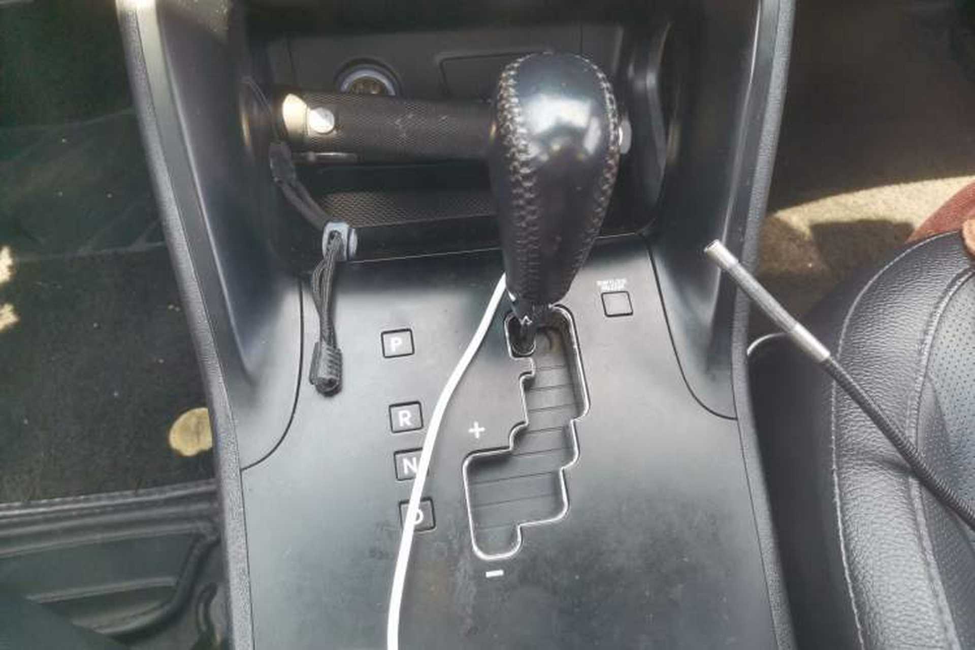 Used Hyundai ix35 2015 2.0L Automatic 2WD Smart Type China IV Gear Lever