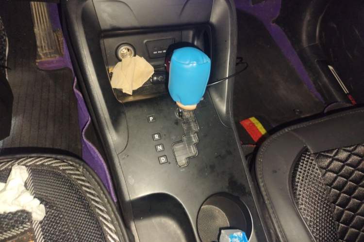 Used Hyundai ix35 2015 2.0L Automatic 2WD Smart Type China IV Gear Lever