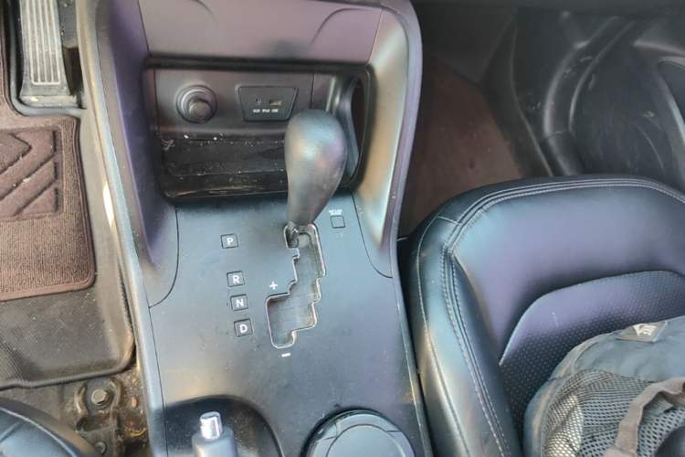 Used Hyundai ix35 2015 2.0L Automatic 2WD Comfort Edition China V Standard Gear Lever