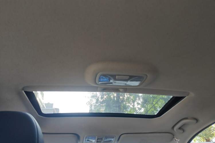 Used Hyundai ix35 2015 2.0L Automatic 2WD Smart Type China IV Headliner