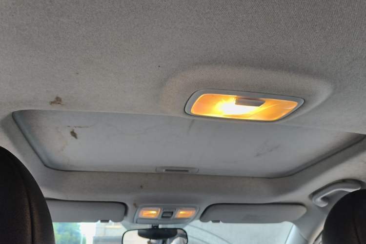 Used Hyundai ix35 2015 2.0L Automatic 2WD Smart Type China IV Headliner