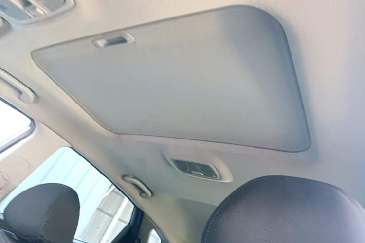 Used Hyundai ix35 2015 2.0L Automatic 2WD Comfort Edition China IV Standard Headliner