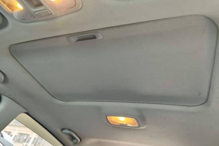 Used Hyundai ix35 2015 2.0L Automatic 2WD Comfort Edition China V Standard Headliner