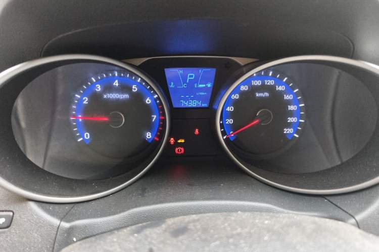 Used Hyundai ix35 2015 2.0L Automatic 2WD Comfort Edition China IV Standard Instrument Cluster