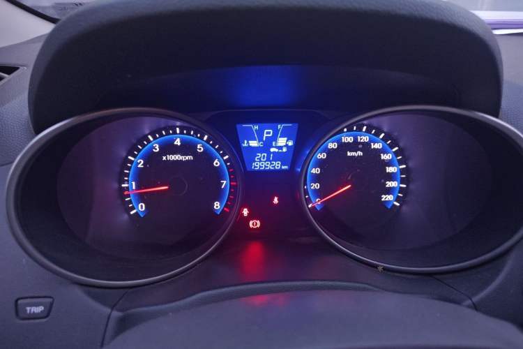 Used Hyundai ix35 2015 2.0L Automatic 2WD Comfort Edition China V Standard Instrument Cluster