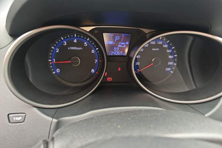Used Hyundai ix35 2015 2.0L Automatic 4x4 Smart Version China IV Standard Instrument Cluster