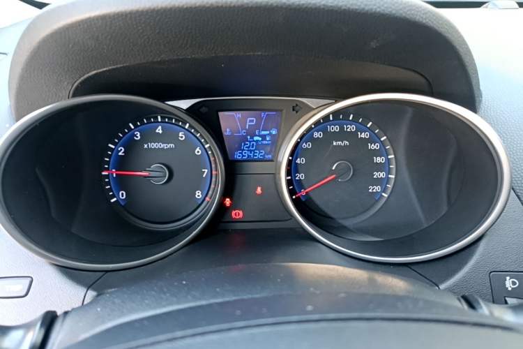 Used Hyundai ix35 2015 2.0L Automatic 2WD Comfort Edition China IV Standard Instrument Cluster