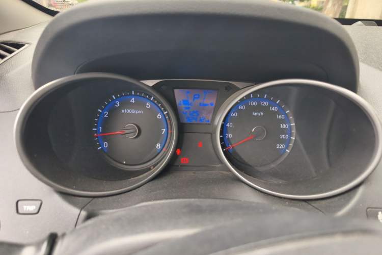 Used Hyundai ix35 2015 2.0L Automatic 2WD Smart Type China IV Instrument Cluster
