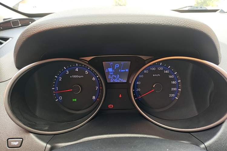 Used Hyundai ix35 2015 2.0L Automatic 2WD Smart Version China V Standard Instrument Cluster