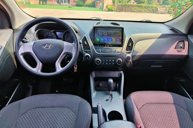Used Hyundai ix35 2015 2.0L Automatic 2WD Comfort Edition China IV Standard Interior 2