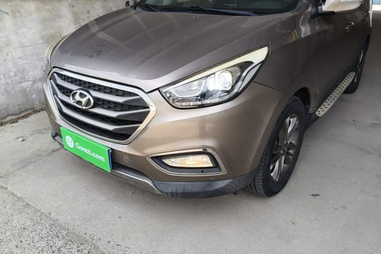 Used Hyundai ix35 2015 2.0L Automatic 2WD Smart Version China V Standard Left Front Headlight