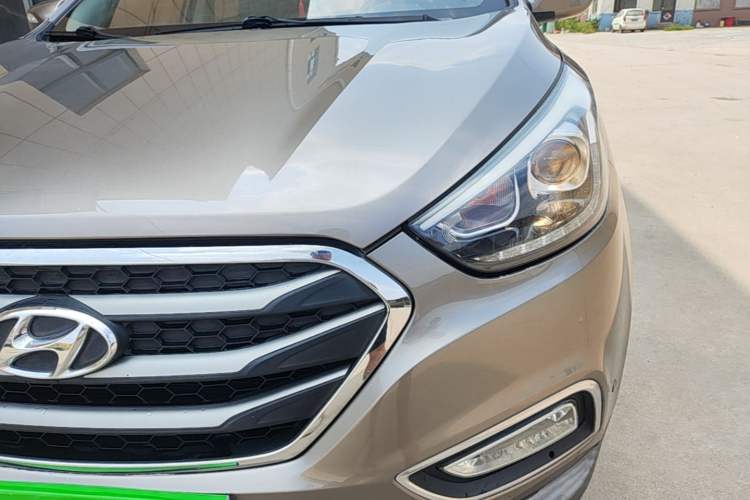 Used Hyundai ix35 2015 2.0L Automatic 2WD Smart Version China V Standard Left Front Headlight