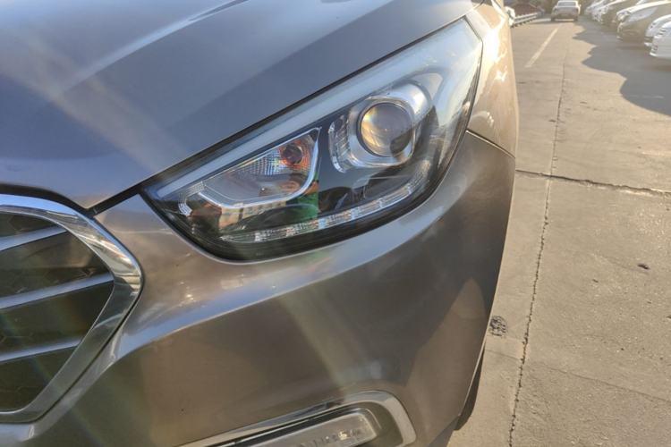 Used Hyundai ix35 2015 2.0L Automatic 2WD Comfort Edition China V Standard Left Front Headlight