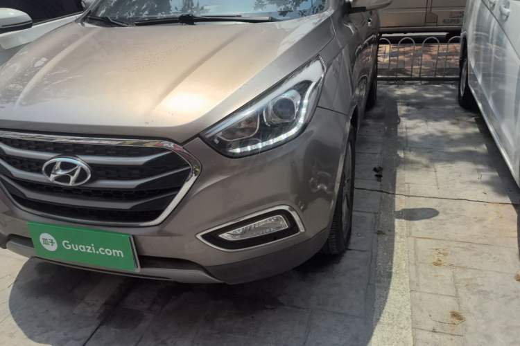 Used Hyundai ix35 2015 2.0L Automatic 2WD Smart Version China V Standard Left Front Headlight