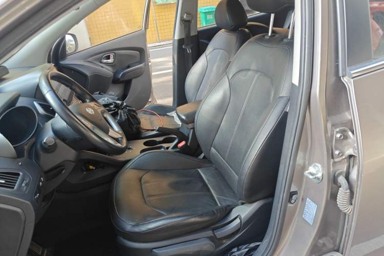 Used Hyundai ix35 2015 2.0L Automatic 2WD Smart Type China IV Left Front Seat