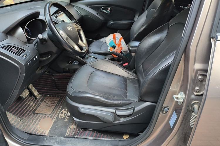 Used Hyundai ix35 2015 2.0L Automatic 2WD Smart Type China IV Left Front Seat