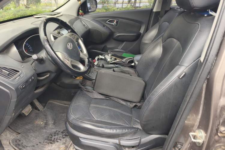 Used Hyundai ix35 2015 2.0L Automatic 2WD Smart Type China IV Left Front Seat