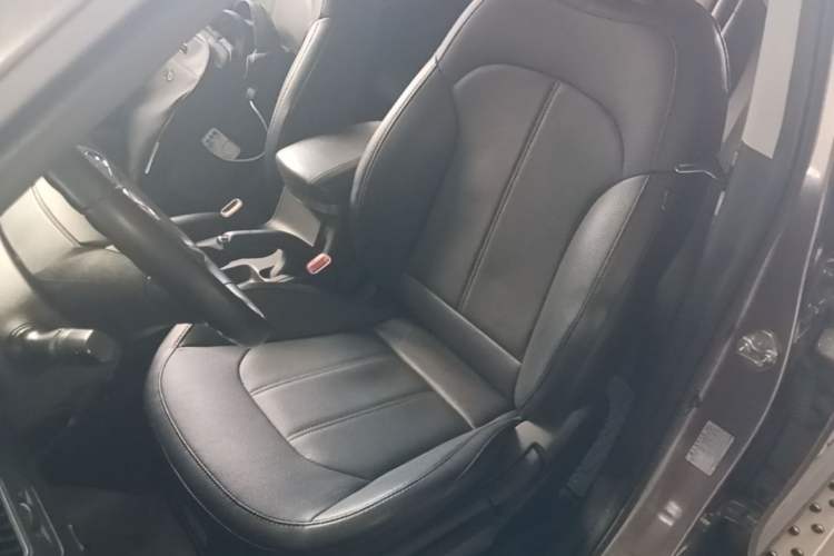 Used Hyundai ix35 2015 2.0L Automatic 2WD Smart Type China IV Left Front Seat