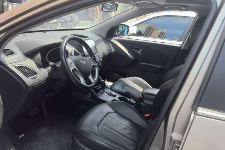 Used Hyundai ix35 2015 2.0L Automatic 2WD Smart Version China V Standard Left Front Seat