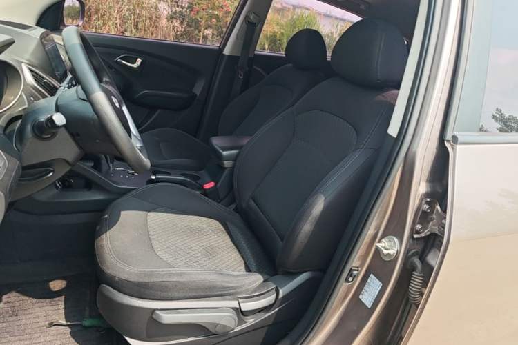 Used Hyundai ix35 2015 2.0L Automatic 2WD Comfort Edition China IV Standard Left Front Seat