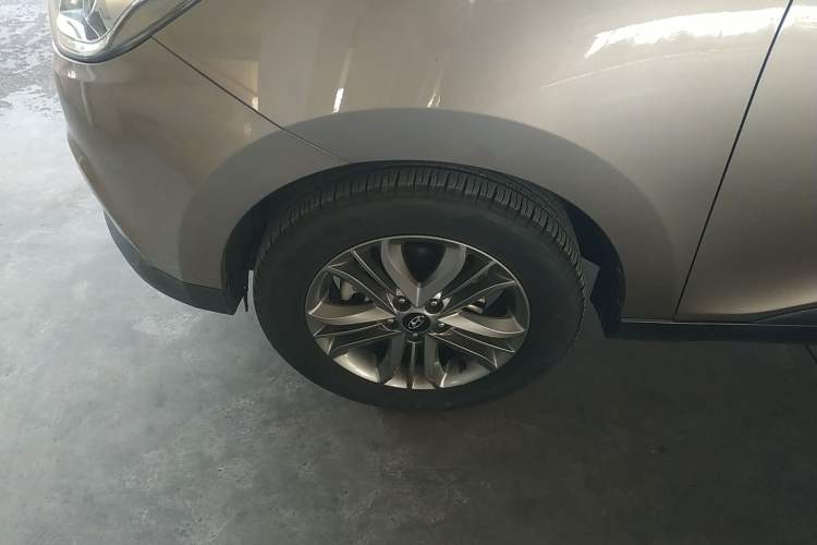 Used Hyundai ix35 2015 2.0L Automatic 2WD Smart Version China V Standard Left Front Wheel Hub