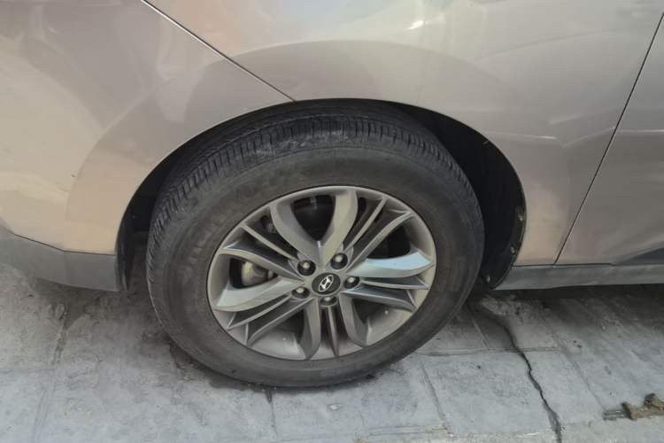 Used Hyundai ix35 2015 2.0L Automatic 2WD Smart Version China V Standard Left Front Wheel Hub