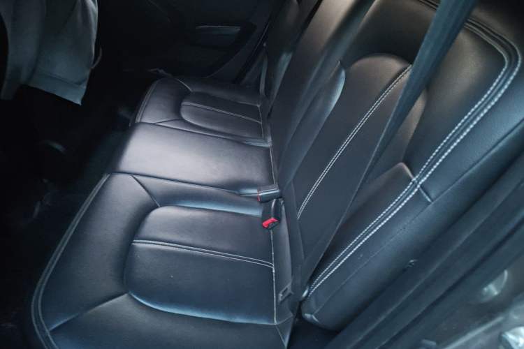 Used Hyundai ix35 2015 2.0L Automatic 2WD Comfort Edition China V Standard Left Rear Seat