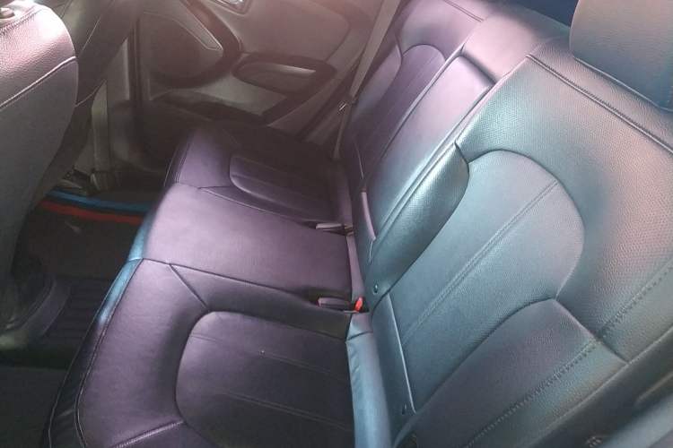 Used Hyundai ix35 2015 2.0L Automatic 2WD Smart Version China V Standard Left Rear Seat