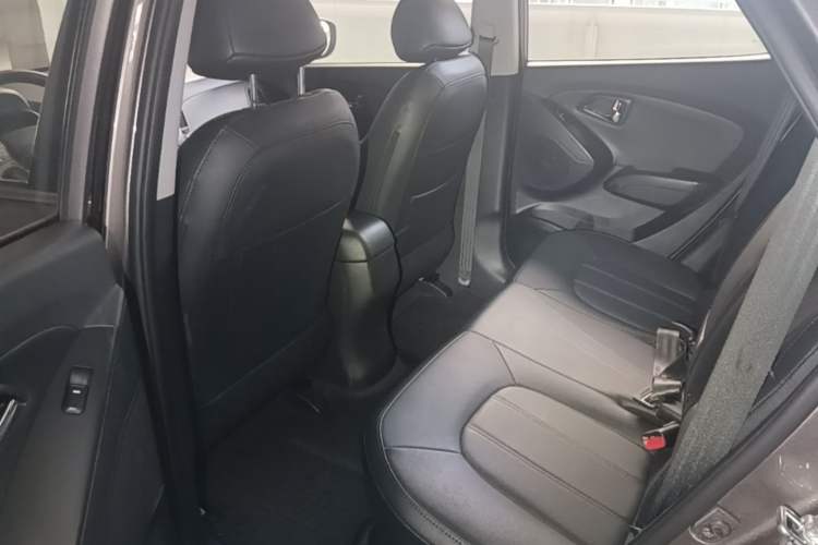 Used Hyundai ix35 2015 2.0L Automatic 2WD Smart Type China IV Left Rear Seat