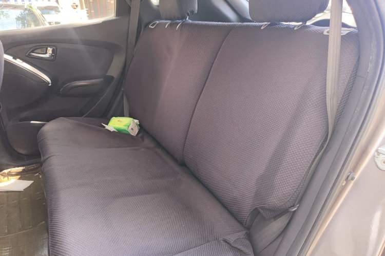 Used Hyundai ix35 2015 2.0L Automatic 2WD Comfort Edition China IV Standard Left Rear Seat