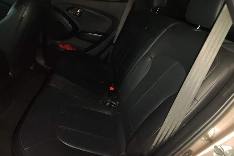 Used Hyundai ix35 2015 2.0L Automatic 2WD Smart Type China IV Left Rear Seat