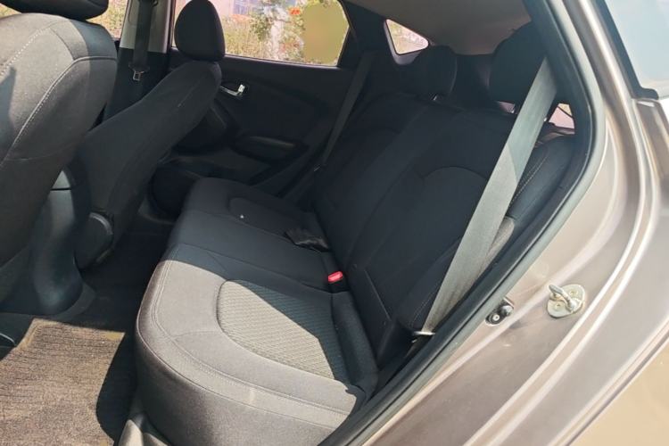 Used Hyundai ix35 2015 2.0L Automatic 2WD Comfort Edition China IV Standard Left Rear Seat