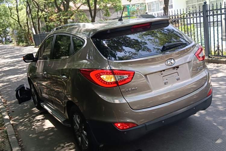 Used Hyundai ix35 2015 2.0L Automatic 2WD Smart Type China IV Rear Left 45 Deg
