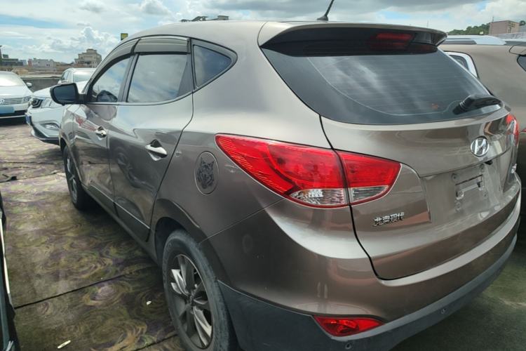 Used Hyundai ix35 2015 2.0L Automatic 2WD Comfort Edition China V Standard Rear Left 45 Deg