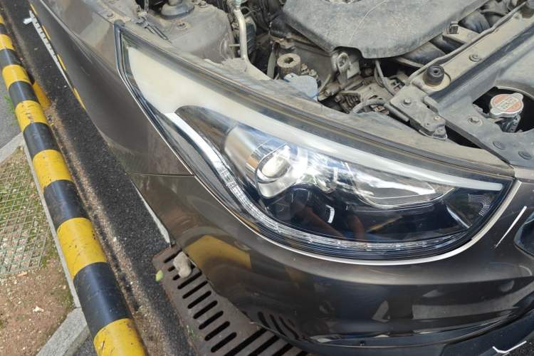 Used Hyundai ix35 2015 2.0L Automatic 2WD Smart Type China IV Right Front Headlight