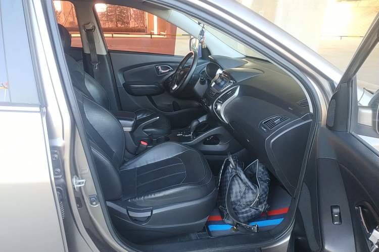 Used Hyundai ix35 2015 2.0L Automatic 2WD Smart Version China V Standard Right Front Seat