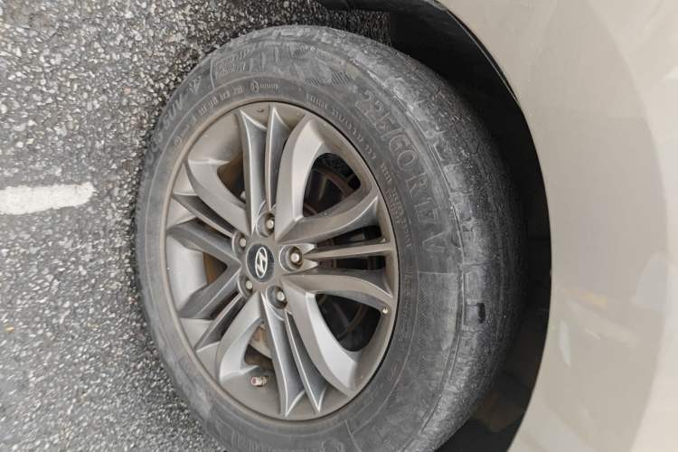 Used Hyundai ix35 2015 2.0L Automatic 2WD Smart Type China IV Right Front Wheel Hub