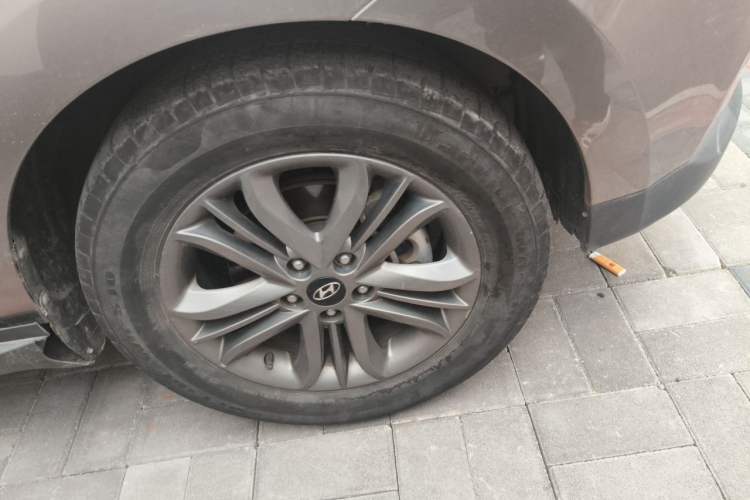 Used Hyundai ix35 2015 2.0L Automatic 2WD Smart Type China IV Right Front Wheel Hub