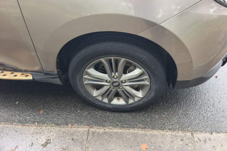 Used Hyundai ix35 2015 2.0L Automatic 2WD Smart Type China IV Right Front Wheel Hub
