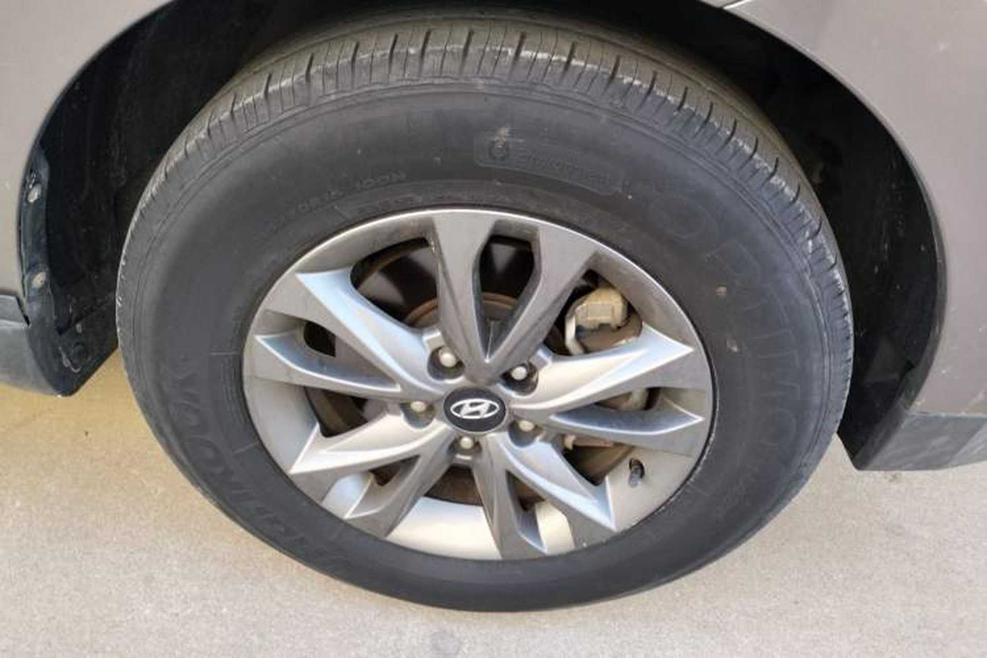 Used Hyundai ix35 2015 2.0L Automatic 2WD Comfort Edition China V Standard Right Front Wheel Hub