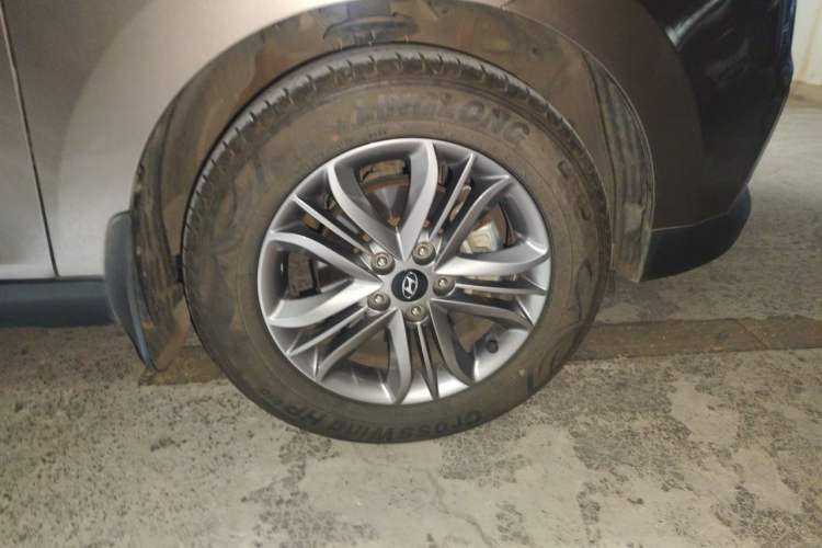 Used Hyundai ix35 2015 2.0L Automatic 2WD Smart Type China IV Right Front Wheel Hub